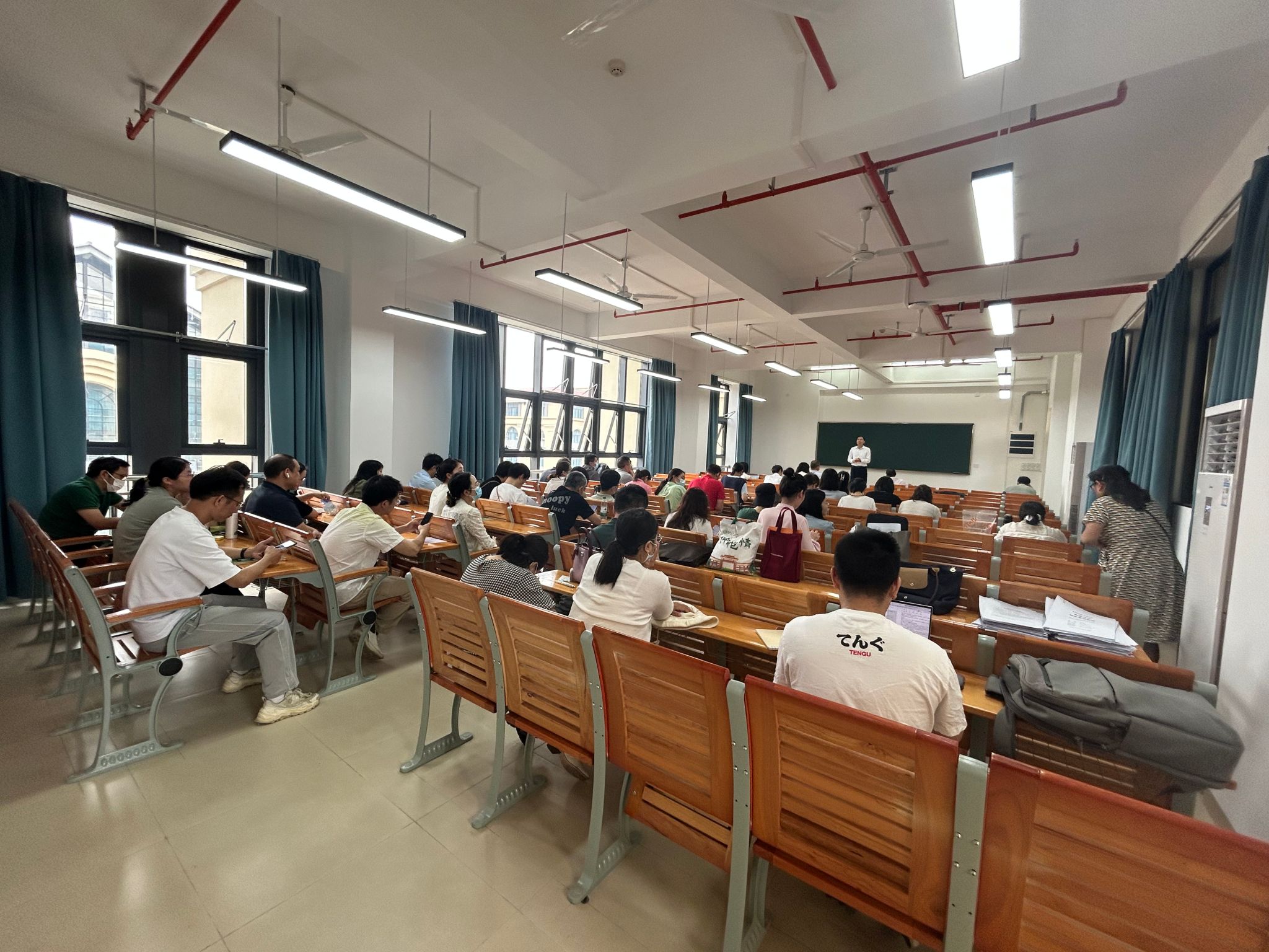 陳海光教授為全院教師開展工廠設計專題培訓，助推教學服務能力提升